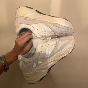 Yeezy Boost 700 ‘Analog’